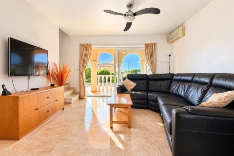 Villa till salu i San Fulgencio, Alicante, Spanien 4 sovrum, 137 kvm. Nr. 196345 - foto 5