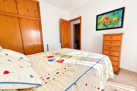 Villa till salu i San Fulgencio, Alicante, Spanien 4 sovrum, 137 kvm. Nr. 196345 - foto 12