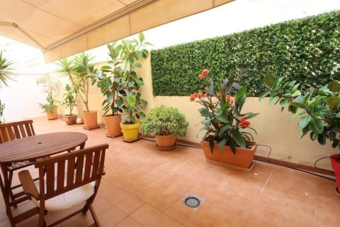 Dzīvoklis pārdošanā Dehesa De Campoamor, Alicante, Spānijā 3 istabas, 101 m2 Nr. 196346 - attēls 2