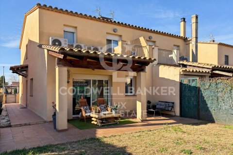 House for sale in Empuriabrava, Girona, Spain 4 bedrooms, 149 sq.m. No. 159591 - photo 3