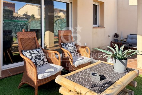 House for sale in Empuriabrava, Girona, Spain 4 bedrooms, 149 sq.m. No. 159591 - photo 2