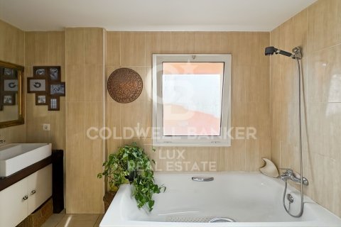 House for sale in Empuriabrava, Girona, Spain 4 bedrooms, 149 sq.m. No. 159591 - photo 13