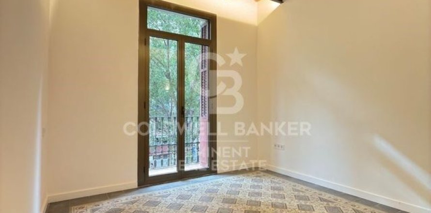 Apartment à Barcelona, Espagne 4 chambres, 89 m2 No. 159590