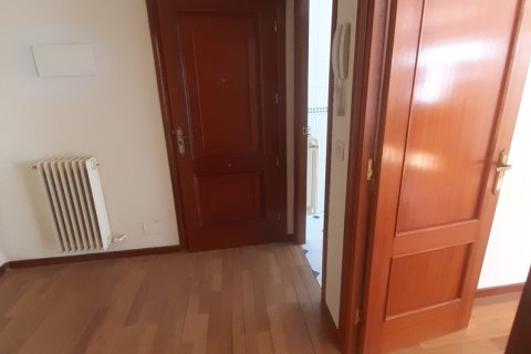 Продажа квартиры в Ла-Баньеса, Леон, Испания 1 спальня, 95м2 №185880 - фото 22