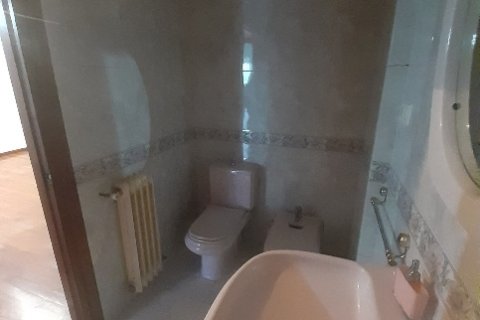Продажа квартиры в Ла-Баньеса, Леон, Испания 1 спальня, 95м2 №185880 - фото 27