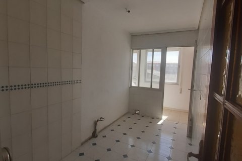 Продажа квартиры в Ла-Баньеса, Леон, Испания 1 спальня, 95м2 №185880 - фото 24
