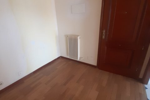 Продажа квартиры в Ла-Баньеса, Леон, Испания 1 спальня, 95м2 №185880 - фото 23