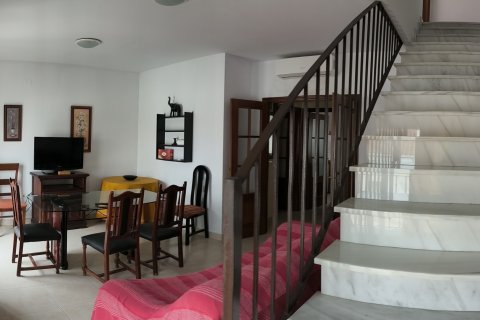 Apartment for sale in San Silvestre De Guzman, Huelva, Spain 3 bedrooms, 105 sq.m. No. 185882 - photo 4