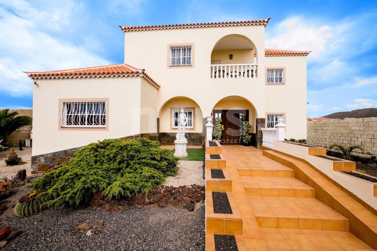 Villa en Tenerife, España 6 dormitorios, 360 m2 No. 103042