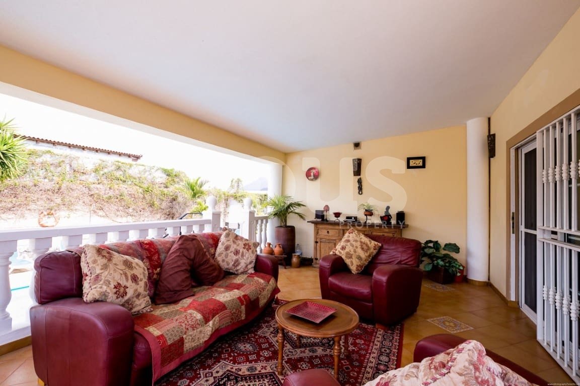 Villa en Tenerife, España 6 dormitorios, 360 m2 No. 103042