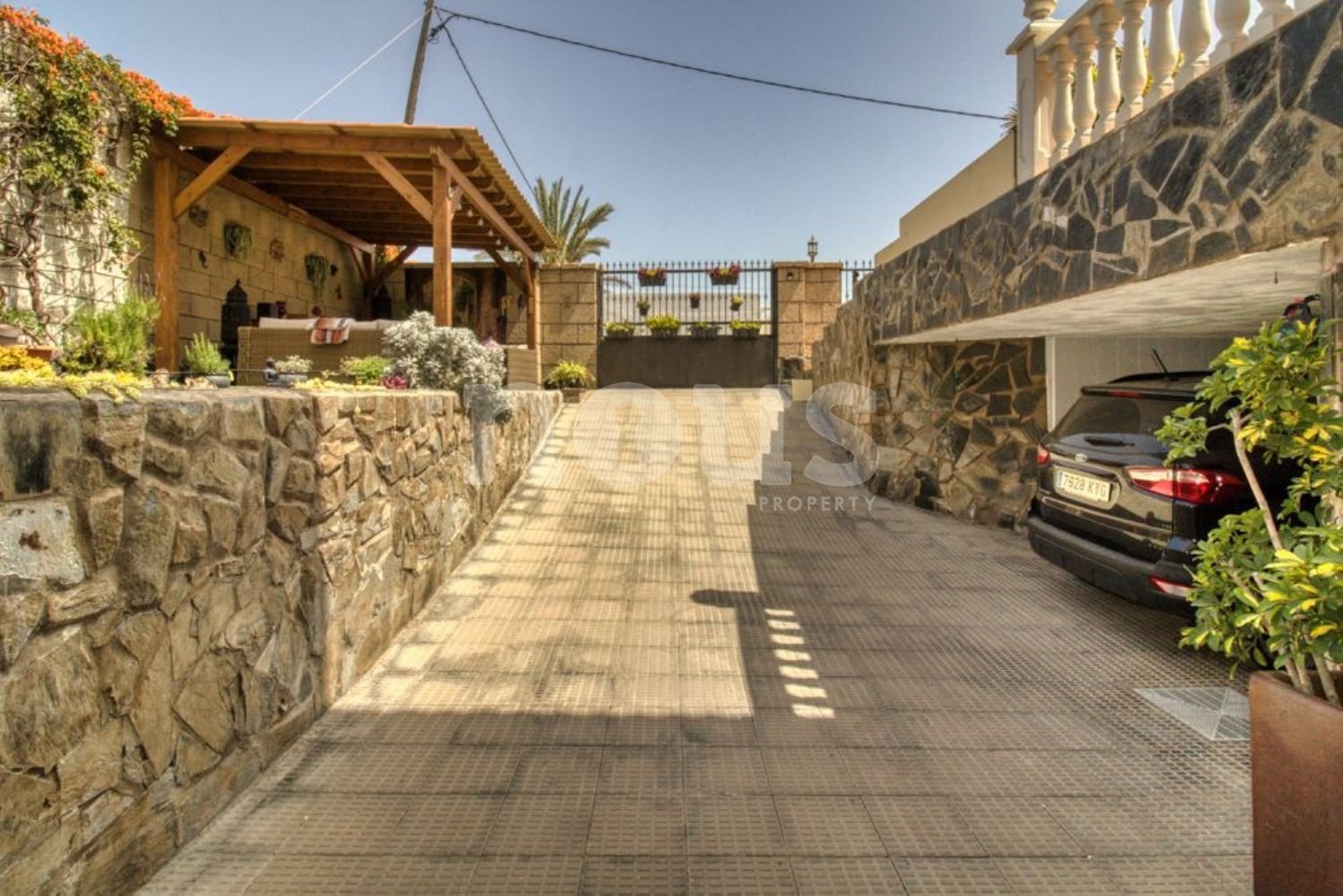 Villa en Tenerife, España 6 dormitorios, 360 m2 No. 103042