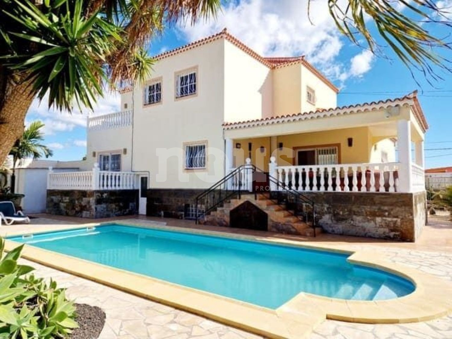 Villa en Tenerife, España 6 dormitorios, 360 m2 No. 103042