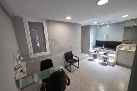 Office à vendre à Barcelona, Espagne, 82 m2 No. 178254 - photo 3