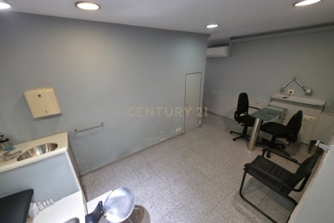 Office à vendre à Barcelona, Espagne, 82 m2 No. 178254 - photo 4