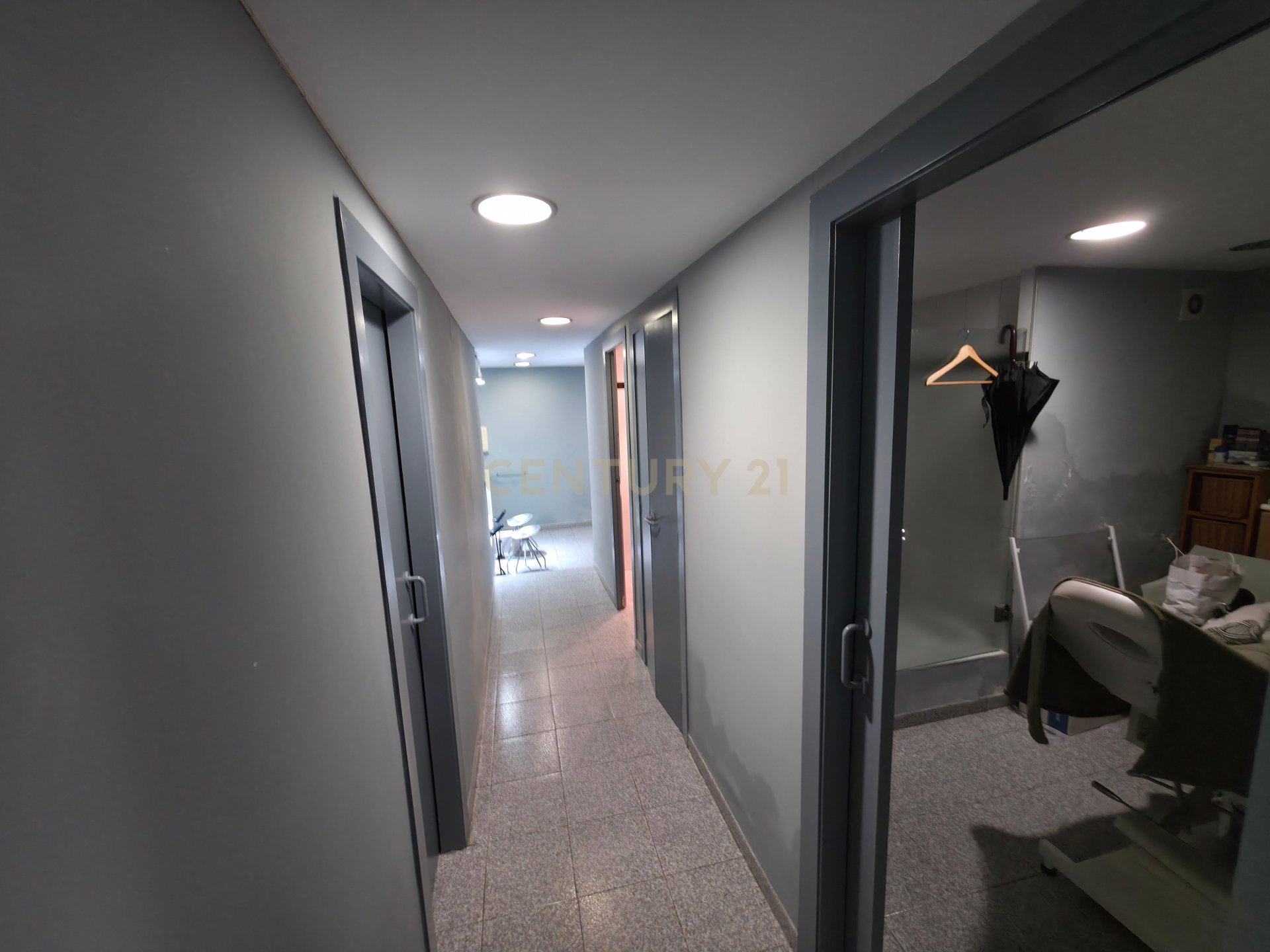 Liikekiinteistö Barcelona, Espanja 82 m2 No. 178254
