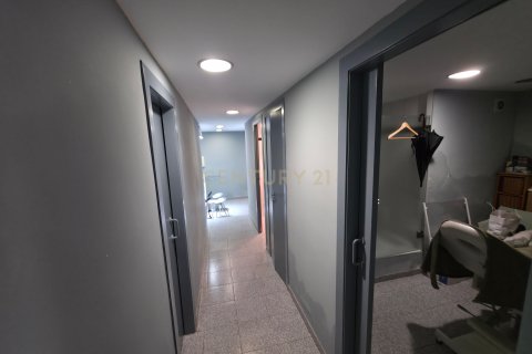 Office à vendre à Barcelona, Espagne, 82 m2 No. 178254 - photo 5