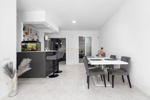 Apartamento en venta en Sabadell, Barcelona, España 3 dormitorios, 95.62 m2 No. 178256 - foto 4