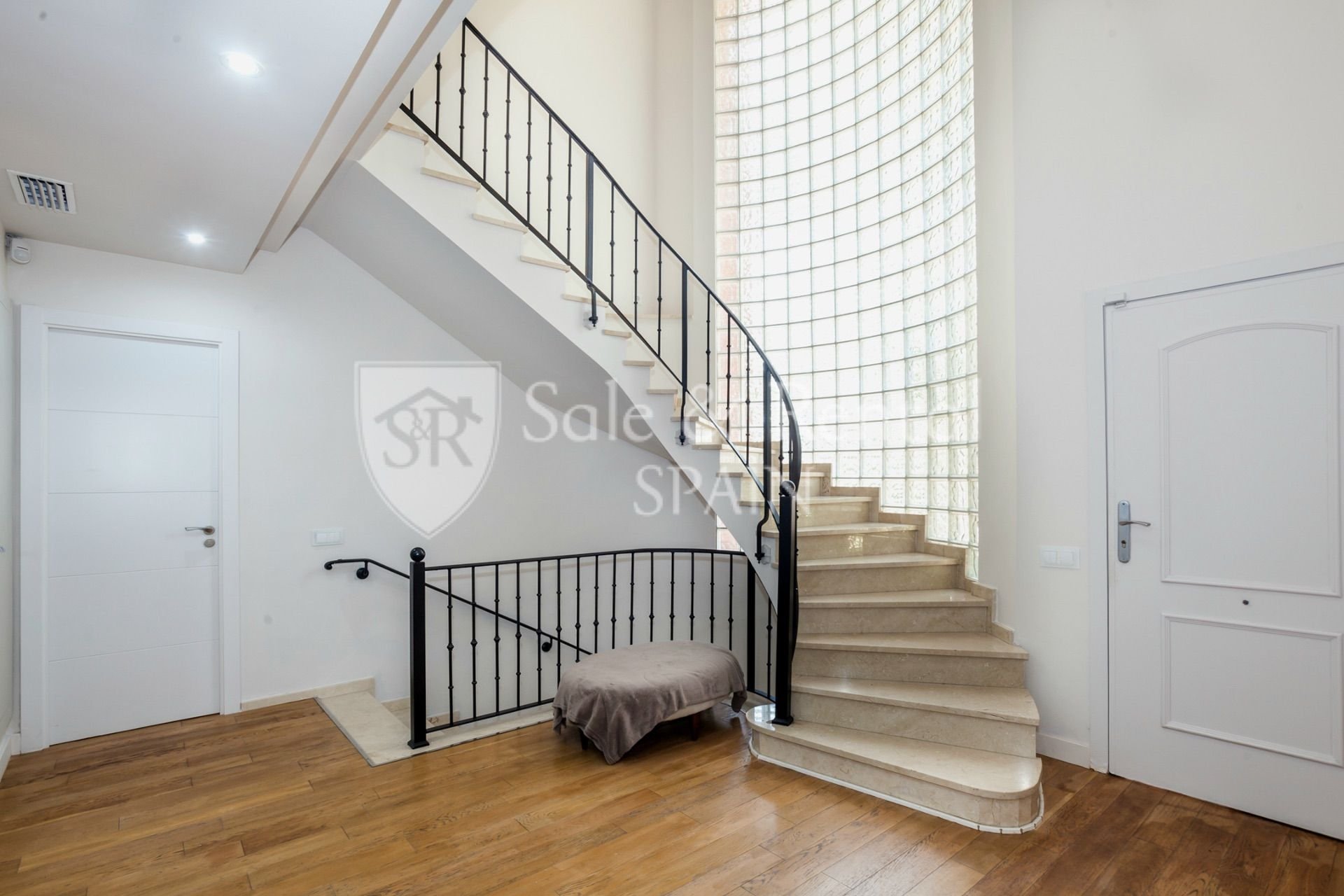 House in Gava, Barcelona, Spain 6 bedrooms, 446 sq.m. No. 166650