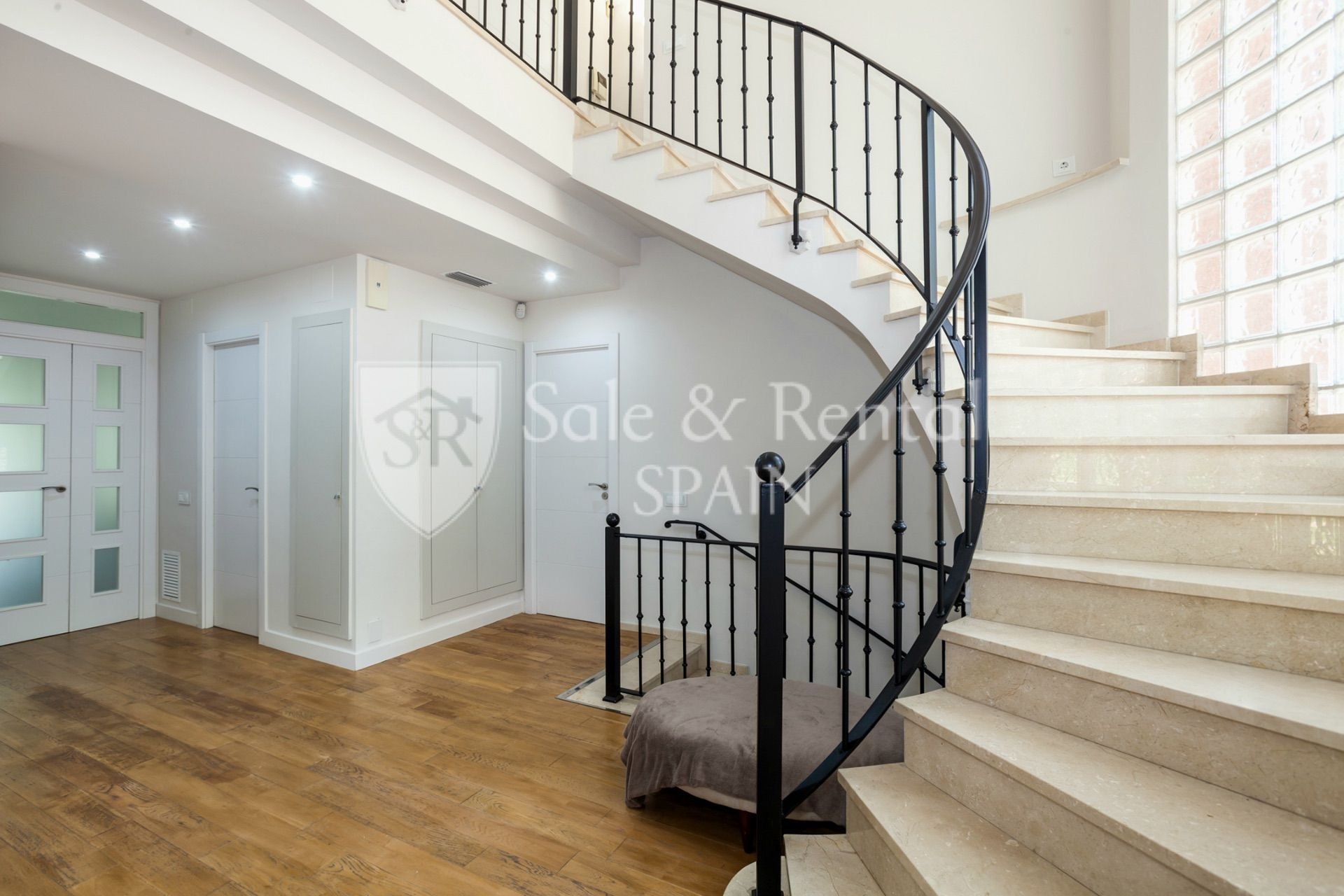 House in Gava, Barcelona, Spain 6 bedrooms, 446 sq.m. No. 166650