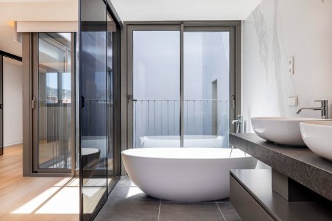 Продажа квартиры в Барселона, Испания 1 спальня, 82м2 №166645 - фото 17