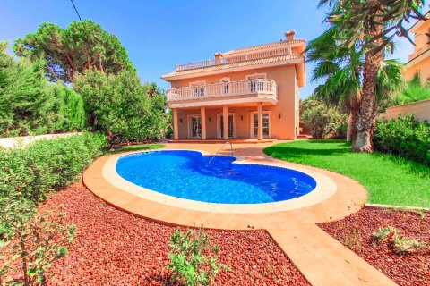 Villa for sale Cabo Roig, Alicante, Spain 6 bedrooms, 500 sq.m. No. 113924 - photo 2
