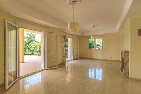 Villa for sale Cabo Roig, Alicante, Spain 6 bedrooms, 500 sq.m. No. 113924 - photo 6