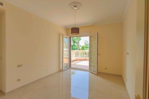 Villa for sale Cabo Roig, Alicante, Spain 6 bedrooms, 500 sq.m. No. 113924 - photo 18