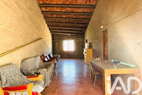 House for sale in Lleida, Spain 6 bedrooms, 846 sq.m. No. 185685 - photo 26