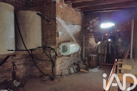 House for sale in Lleida, Spain 6 bedrooms, 846 sq.m. No. 185685 - photo 28