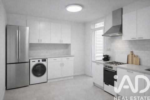 House for sale in Lleida, Spain 6 bedrooms, 846 sq.m. No. 185685 - photo 2