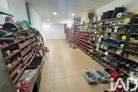 Liikekiinteistö vuokrattavana Orihuela, Alicante, Espanja , 1402 m2 No. 172086 - kuva 9
