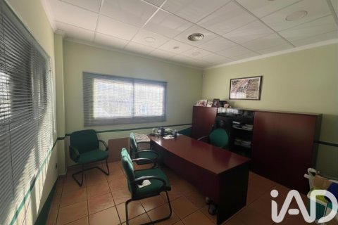 Liikekiinteistö vuokrattavana Orihuela, Alicante, Espanja , 1402 m2 No. 172086 - kuva 3