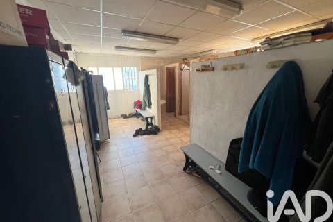 Liikekiinteistö vuokrattavana Orihuela, Alicante, Espanja , 1402 m2 No. 172086 - kuva 17