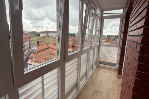 Huoneisto vuokrattavana Armunia, Leon, Espanja, 4 makuuhuonetta, 100 m2 No. 172085 - kuva 3
