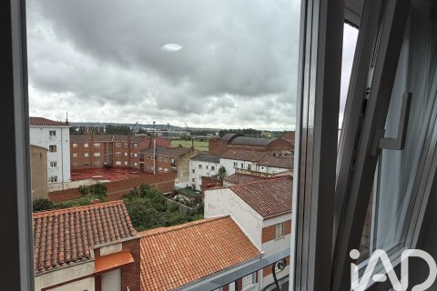 Huoneisto vuokrattavana Armunia, Leon, Espanja, 4 makuuhuonetta, 100 m2 No. 172085 - kuva 11