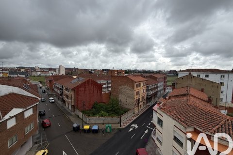 Huoneisto vuokrattavana Armunia, Leon, Espanja, 4 makuuhuonetta, 100 m2 No. 172085 - kuva 12