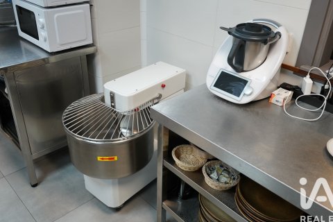 Kahvila / Ravintola vuokrattavana Valladolid, Espanja , 160 m2 No. 172087 - kuva 8