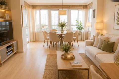 Appartamento a Alicante, Spagna 4 camere da letto, 108 mq. N° 181772