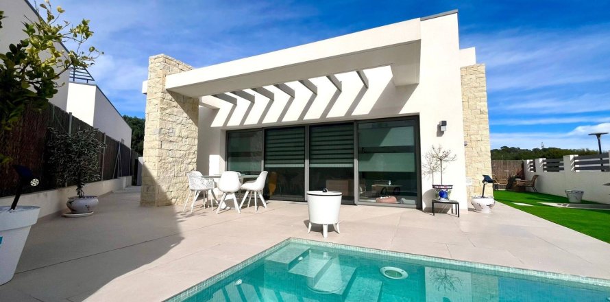 Villa a San Miguel de Salinas, Alicante, Spagna 3 camere da letto, 103 mq. N° 155621