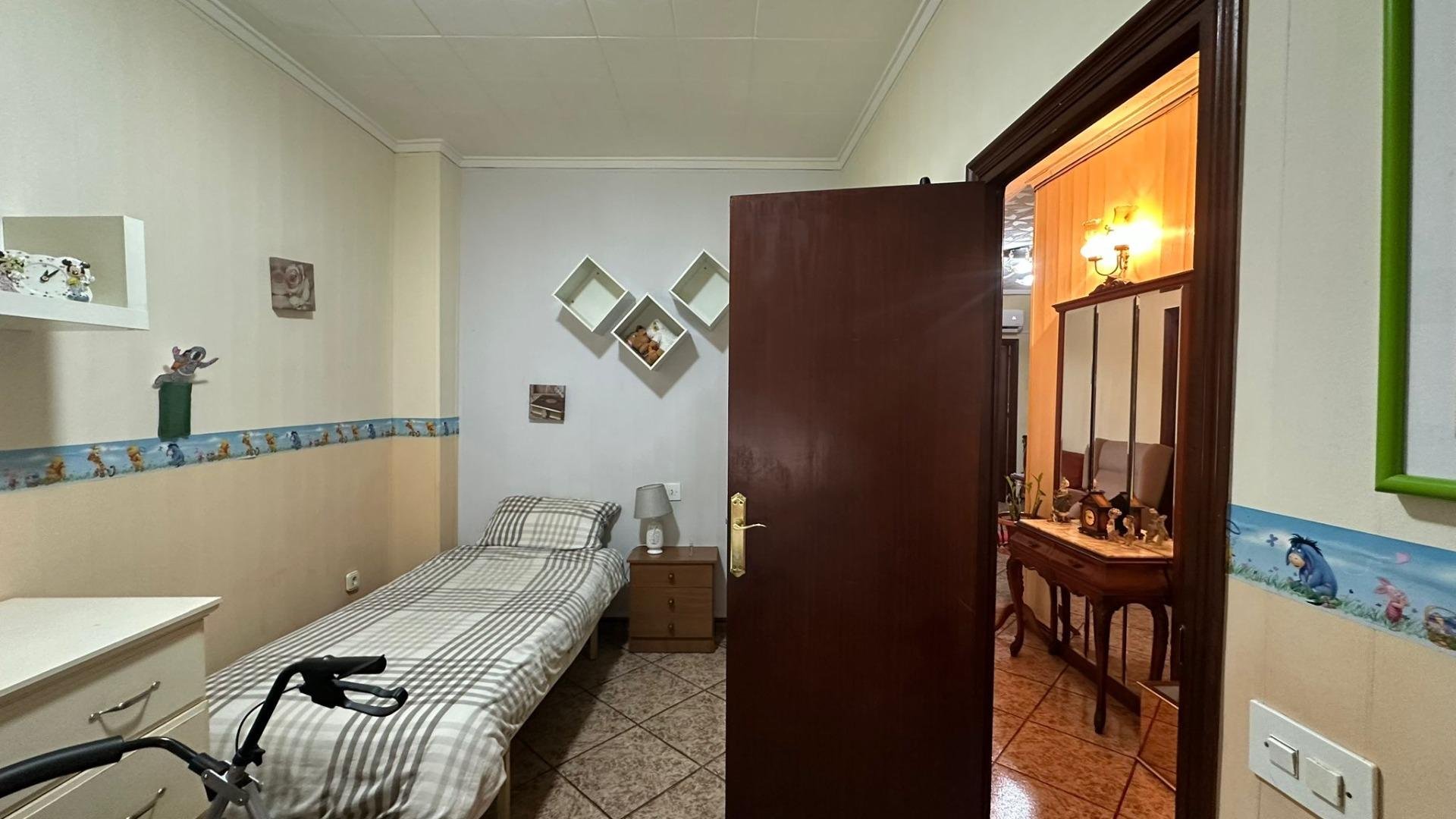 Huoneisto Torrevieja, Alicante, Espanja 4 makuuhuonetta, 101 m2 No. 155620