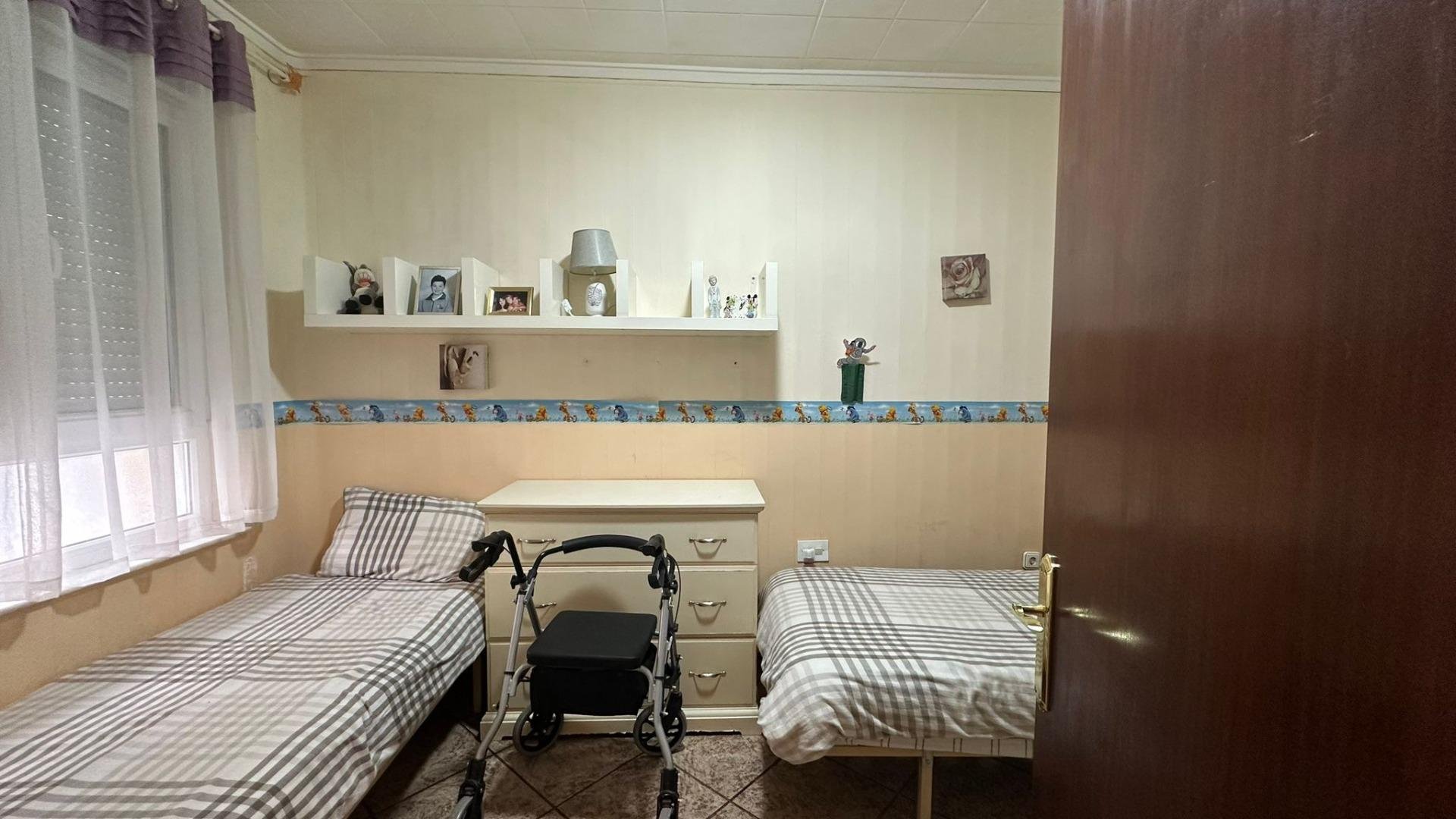 Huoneisto Torrevieja, Alicante, Espanja 4 makuuhuonetta, 101 m2 No. 155620