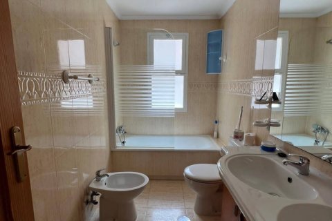 Apartamento en venta en Pilar de la Horadada, Alicante, España 2 dormitorios, 63 m2 No. 155619 - foto 6