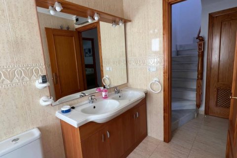 Apartamento en venta en Pilar de la Horadada, Alicante, España 2 dormitorios, 63 m2 No. 155619 - foto 7