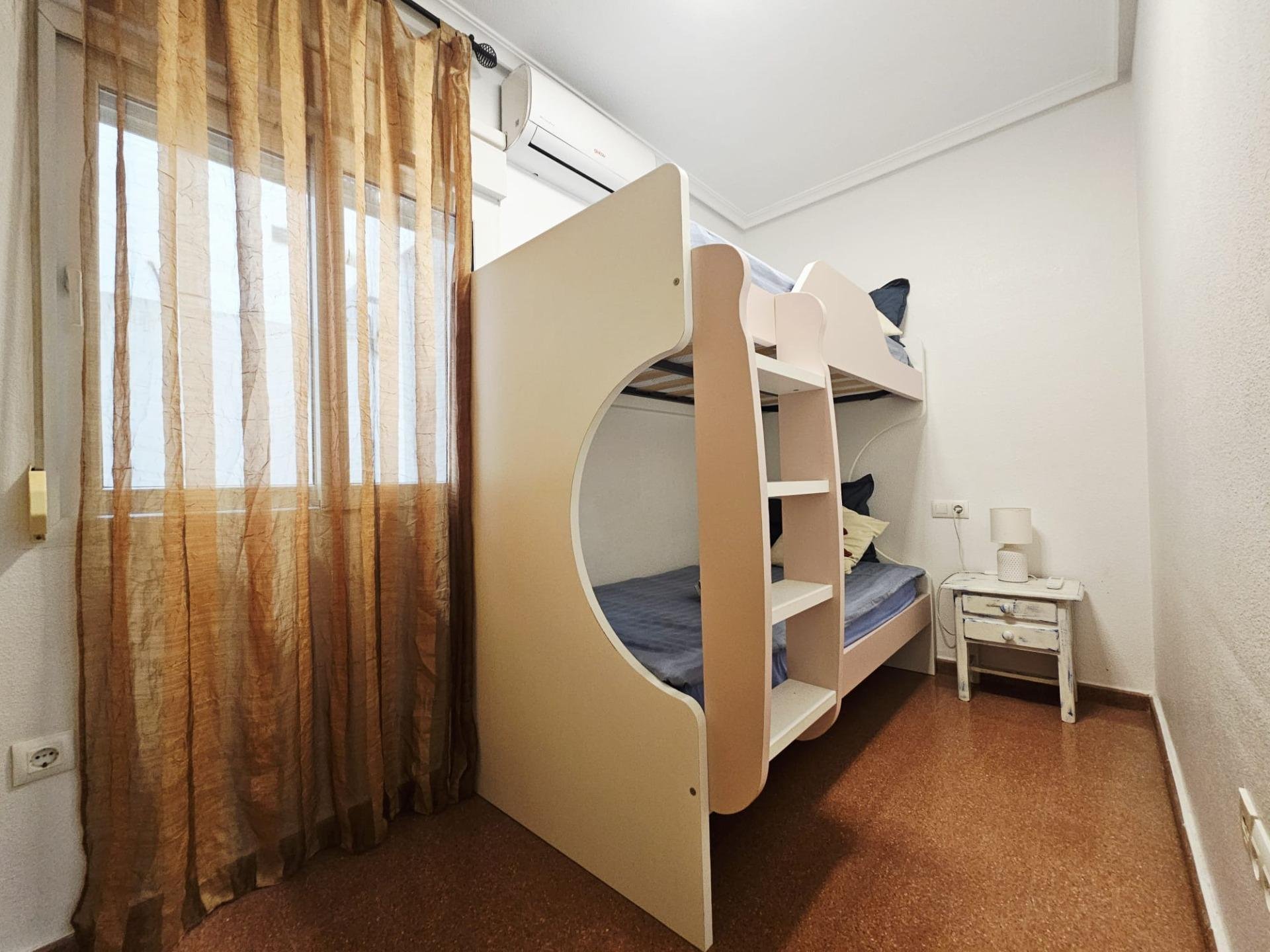 Apartament w Torrevieja, Alicante, Hiszpania 3 sypialnie, 126 mkw. nr 155625