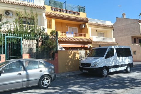 Apartment for sale Los Montesinos, Alicante, Spain 3 bedrooms, 135 sq.m. No. 137837 - photo 1