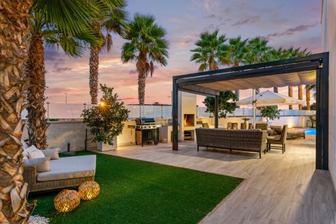Villa pārdošanā Cabo Roig, Alicante, Spānijā 5 istabas, 180 m2 Nr. 148615 - attēls 15