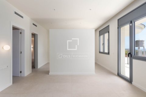 Villa for sale in El Masnou, Barcelona, Spain 6 bedrooms, 499 sq.m. No. 164875 - photo 18