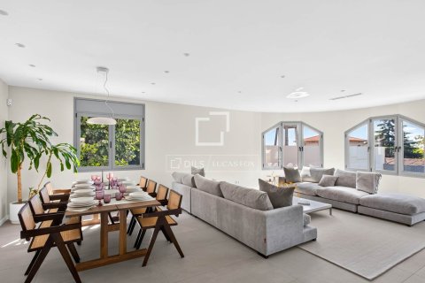 Villa zum Verkauf in El Masnou, Barcelona, Spanien 6 Schlafzimmer, 540 m2 Nr. 164875 - Foto 3