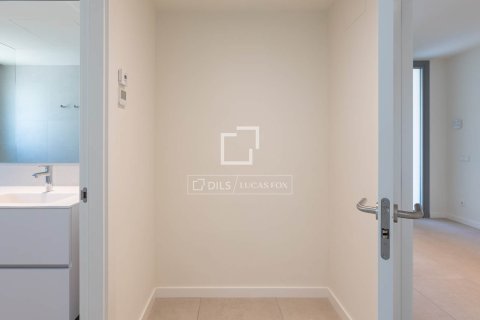 Villa for sale in El Masnou, Barcelona, Spain 6 bedrooms, 499 sq.m. No. 164875 - photo 26