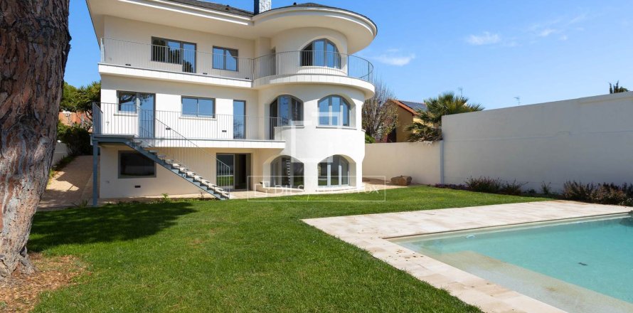 Villa in El Masnou, Barcelona, Spain 6 bedrooms, 499 sq.m. No. 164875